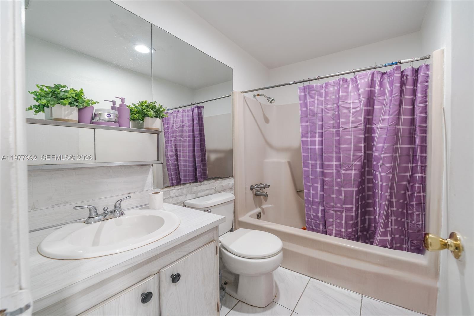 419 SW 80th Ave, Pompano Beach FL 33068