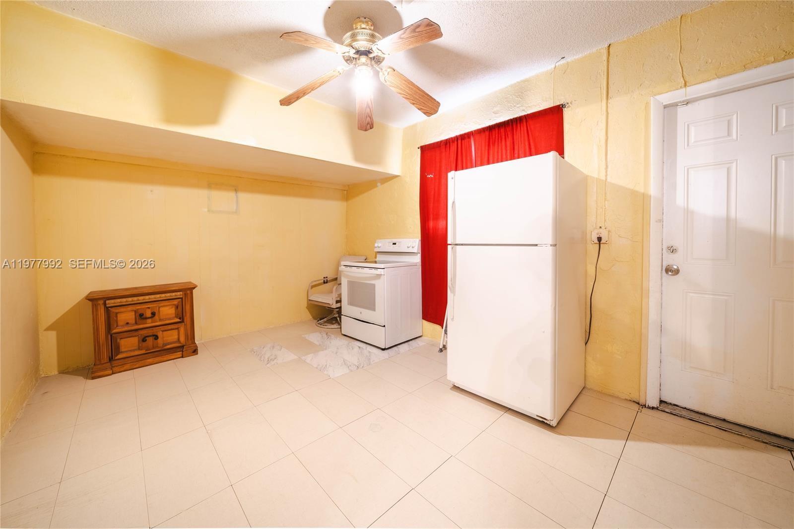 419 SW 80th Ave, Pompano Beach FL 33068