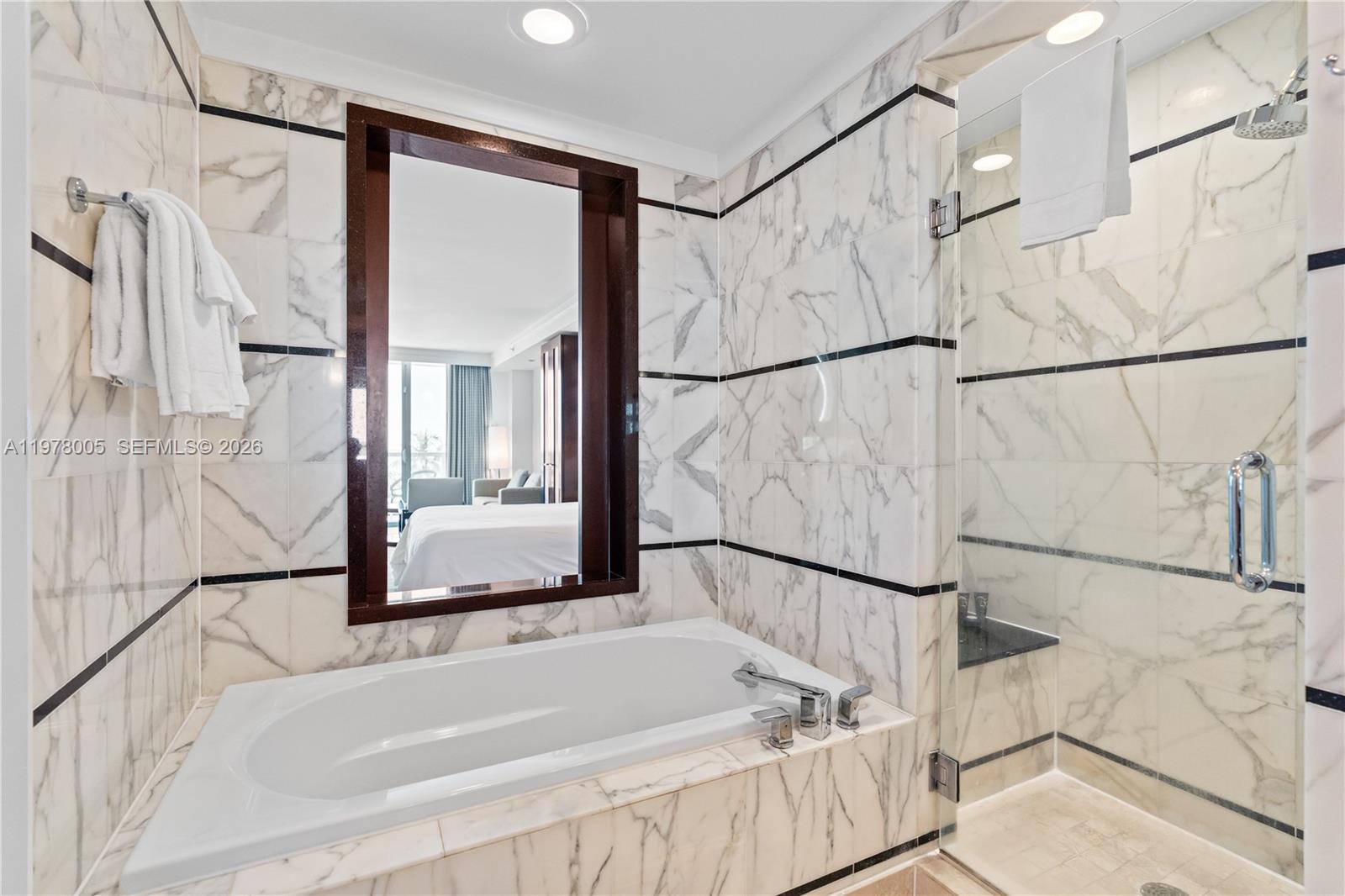 4391 Collins Ave #412, Miami Beach FL 33140