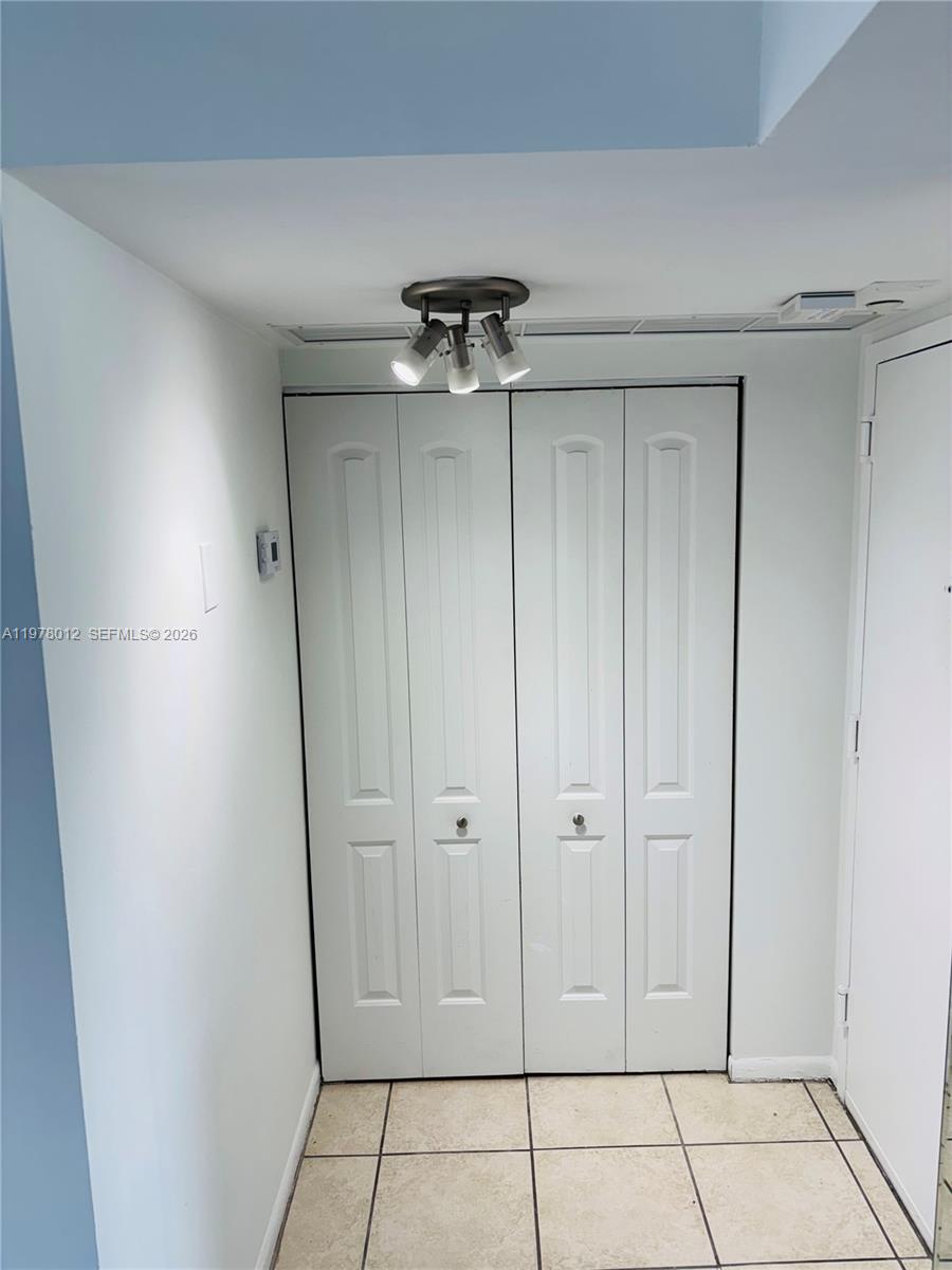2333 Brickell Ave #1115, Miami FL 33129