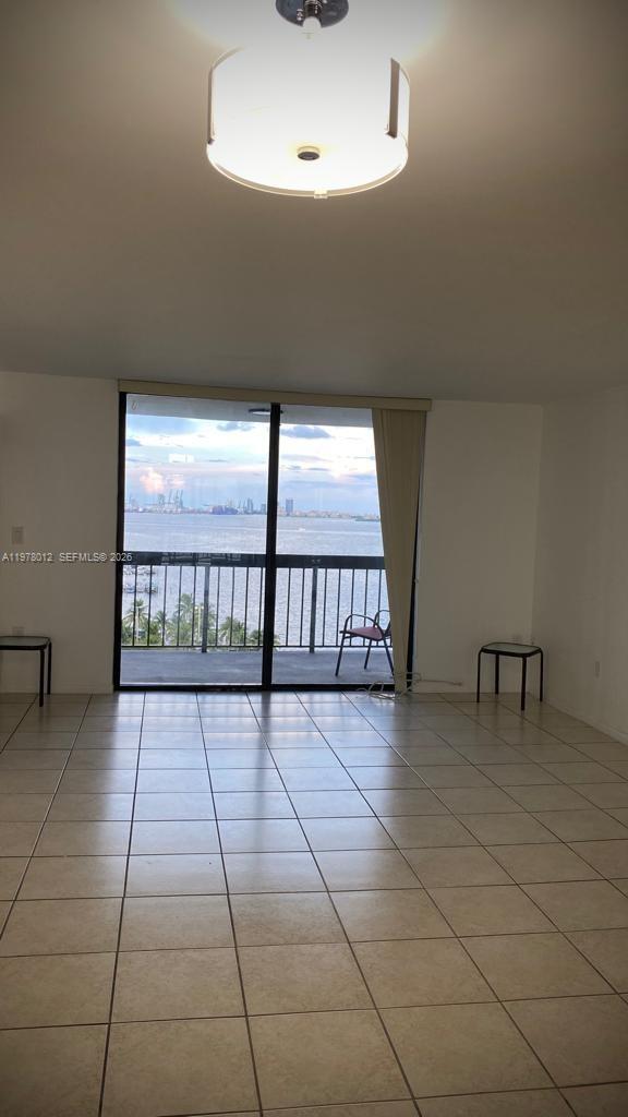 2333 Brickell Ave #1115, Miami FL 33129