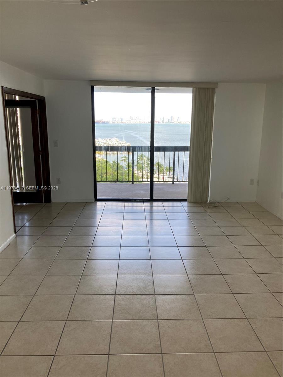 2333 Brickell Ave #1115, Miami FL 33129