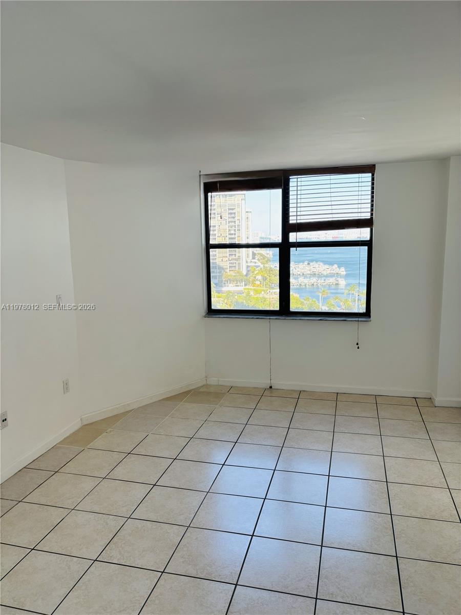 2333 Brickell Ave #1115, Miami FL 33129