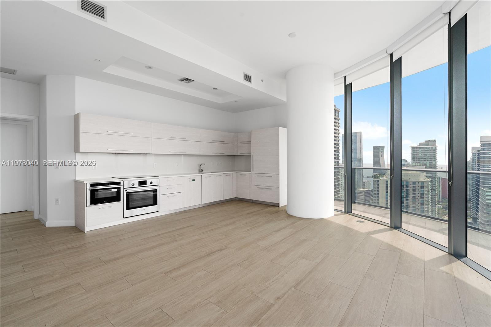45 SW 9 Street #4706, Miami FL 33130