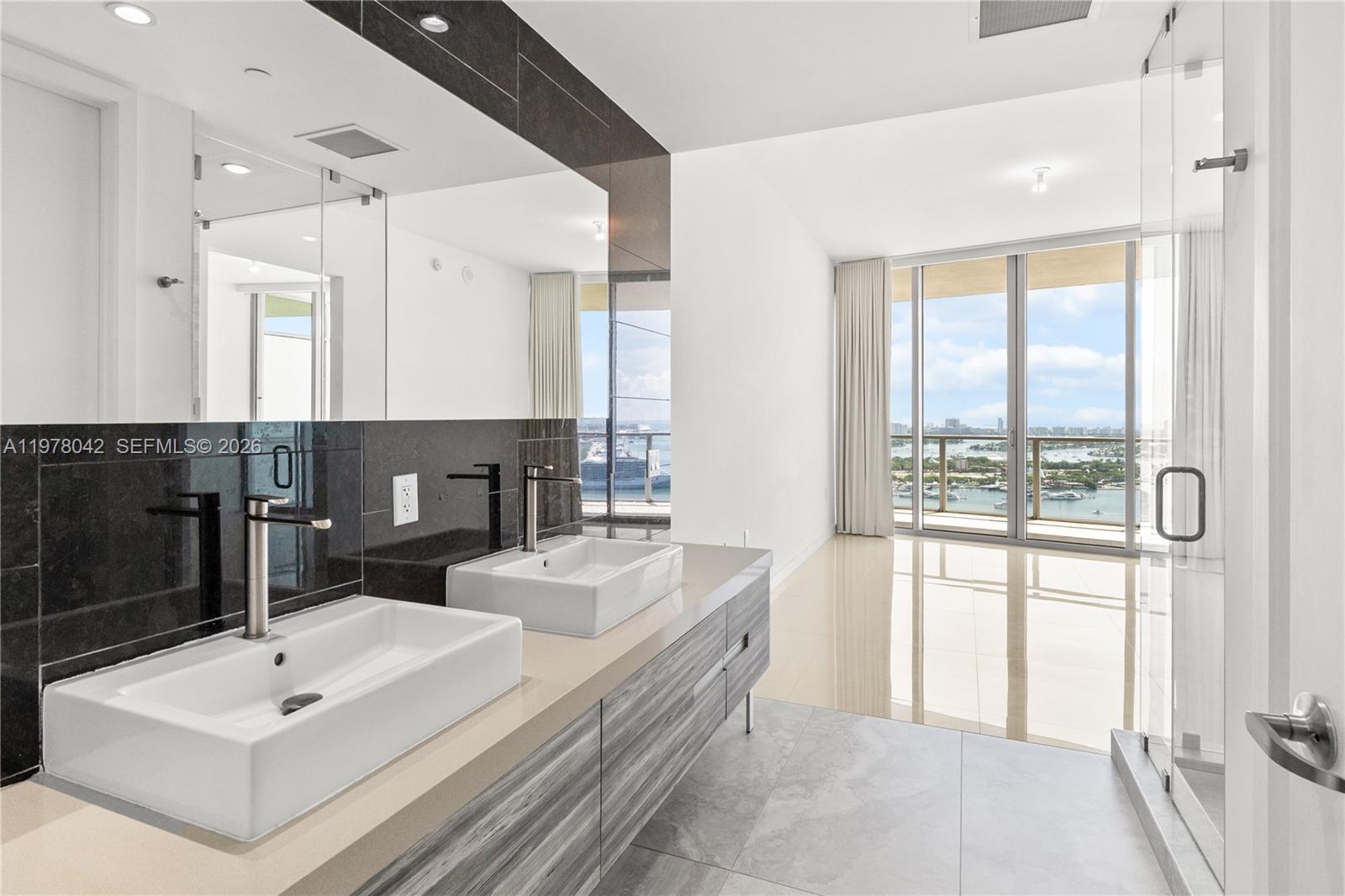 1100 Biscayne Blvd #3404, Miami FL 33132