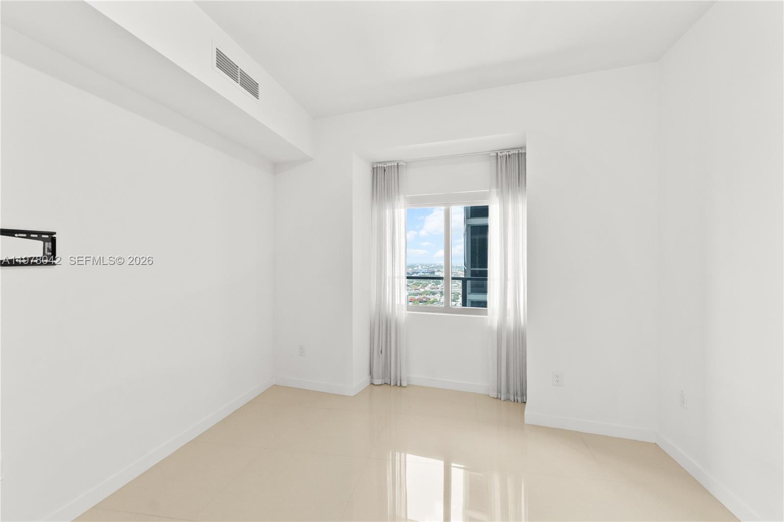 1100 Biscayne Blvd #3404, Miami FL 33132