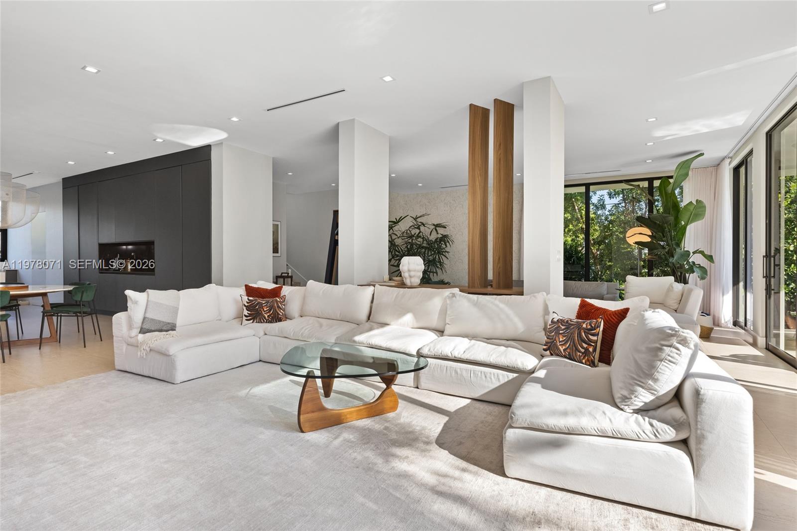 5701 N Bay Rd, Miami Beach FL 33140