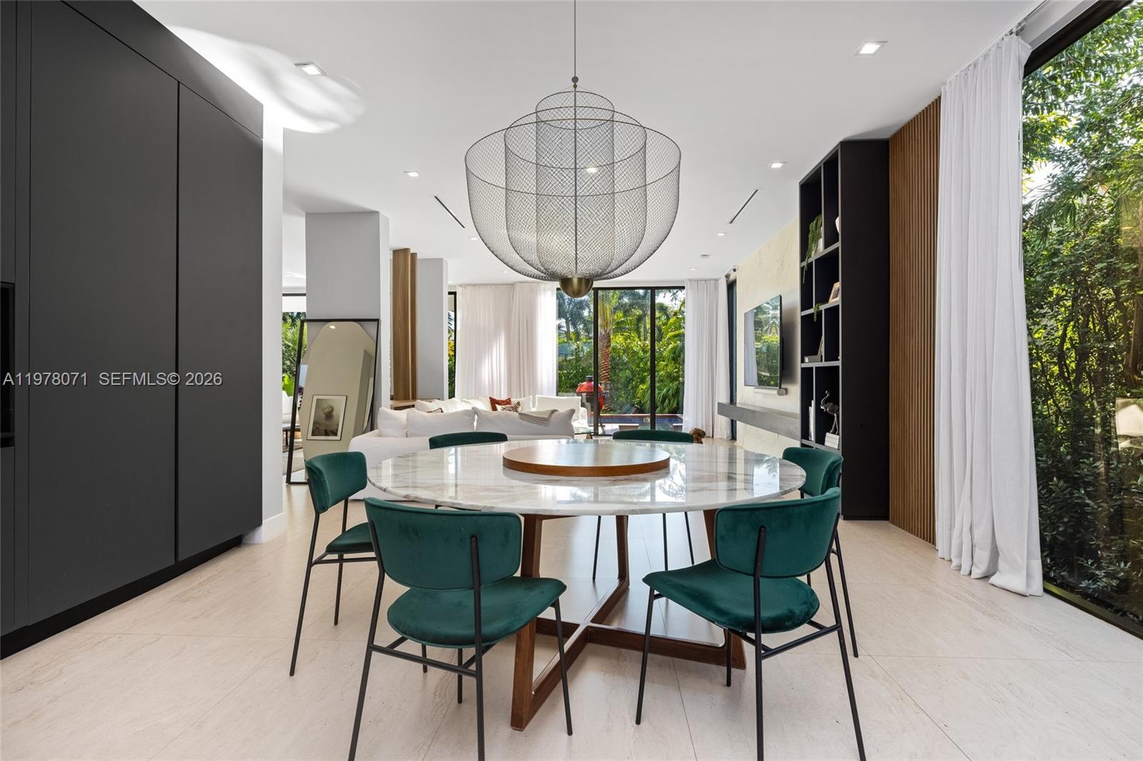 5701 N Bay Rd, Miami Beach FL 33140