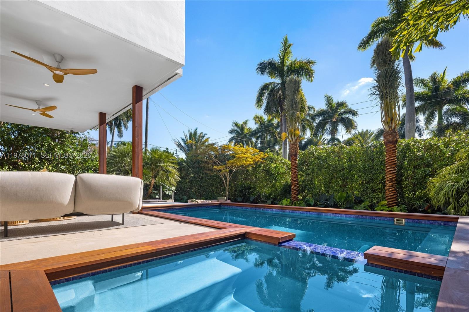 5701 N Bay Rd, Miami Beach FL 33140