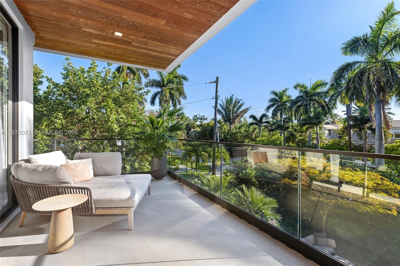 5701 N Bay Rd, Miami Beach FL 33140