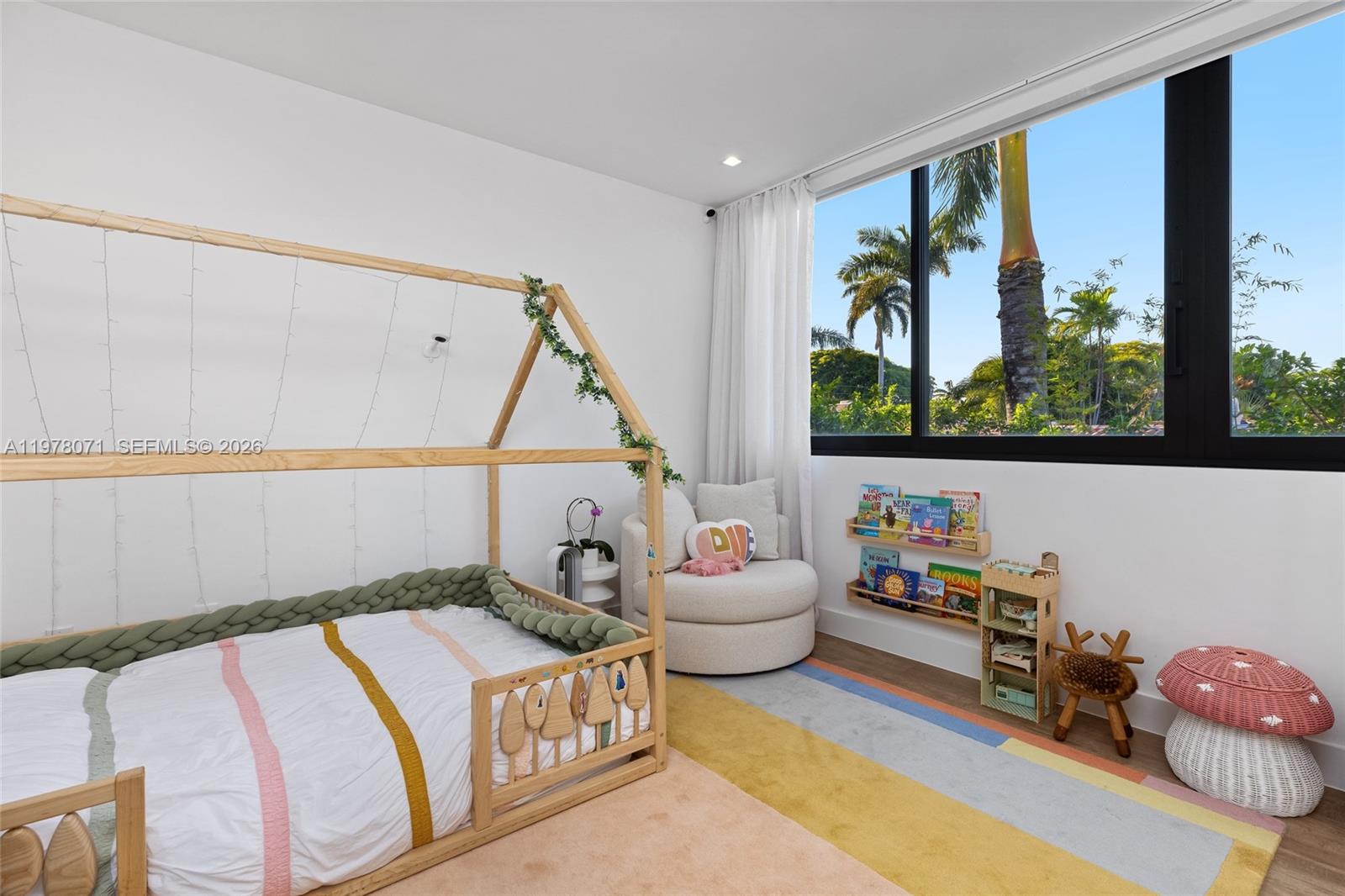 5701 N Bay Rd, Miami Beach FL 33140
