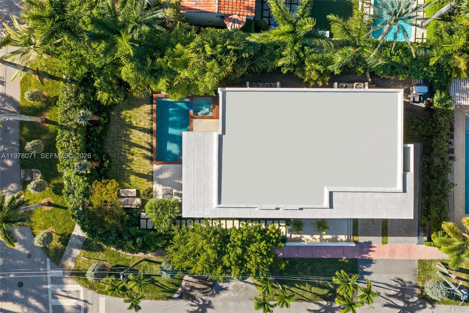 5701 N Bay Rd, Miami Beach FL 33140