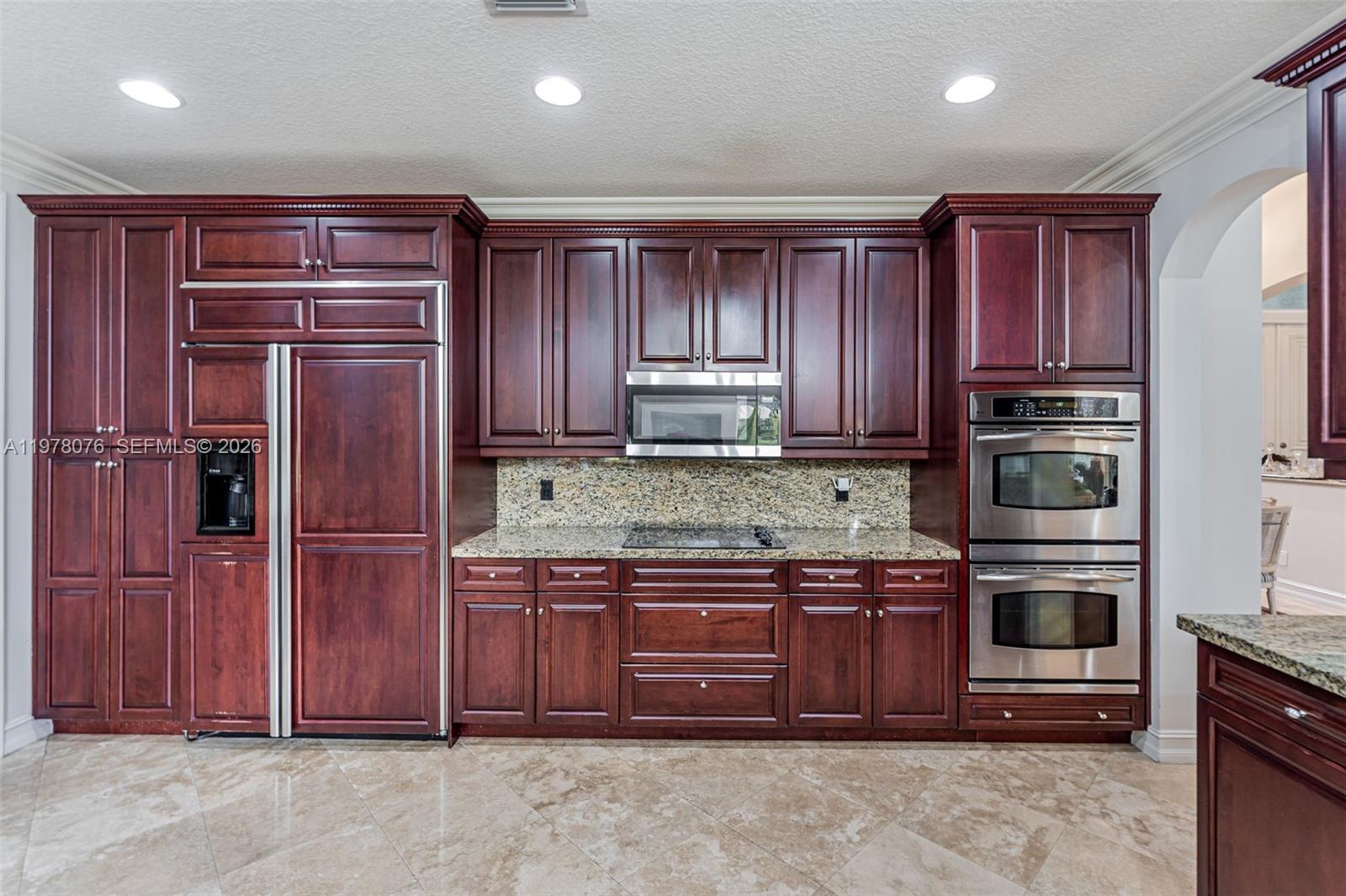 10221 Blue Palm St, Plantation FL 33324