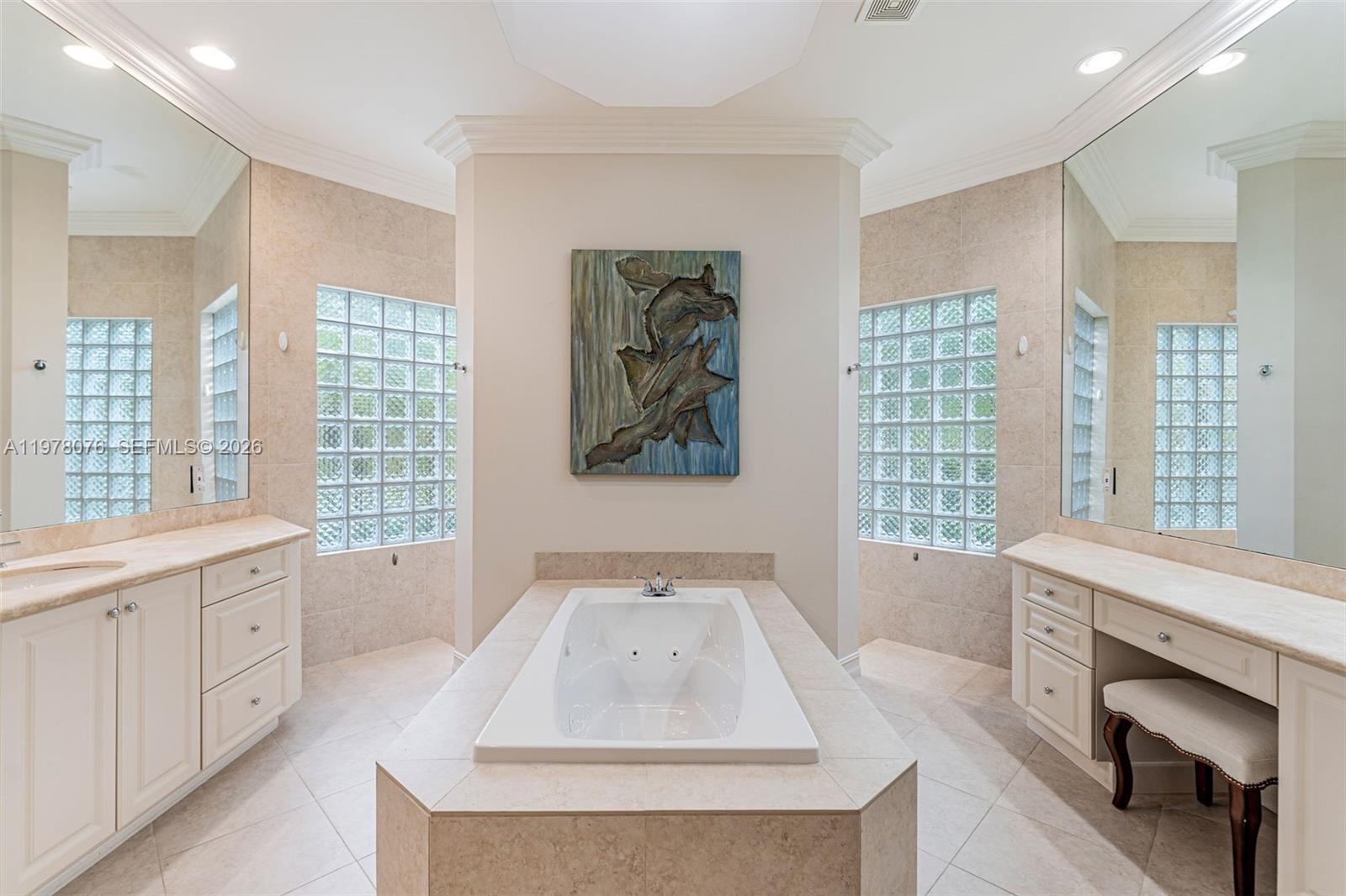 10221 Blue Palm St, Plantation FL 33324