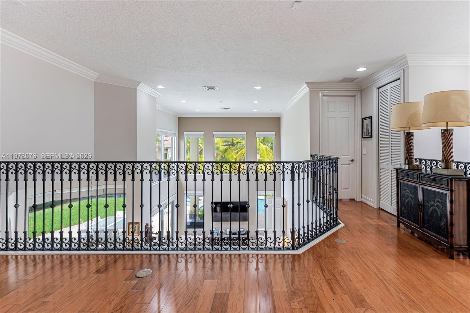 10221 Blue Palm St, Plantation FL 33324