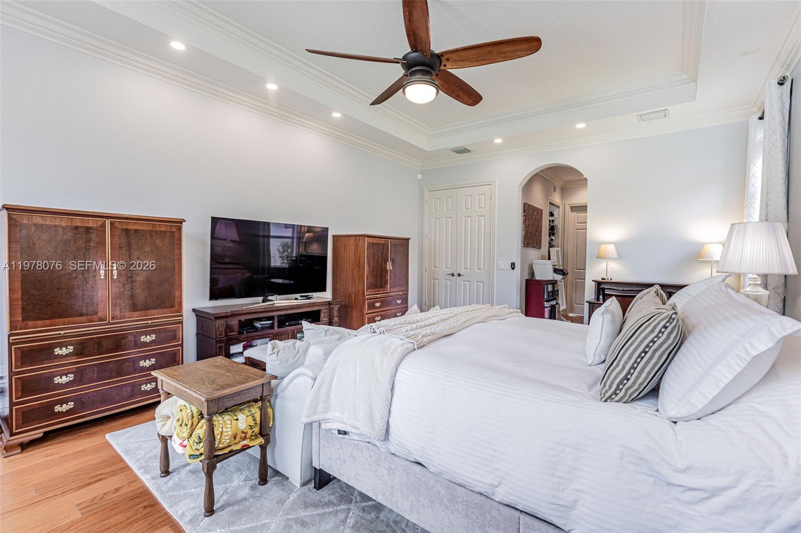 10221 Blue Palm St, Plantation FL 33324