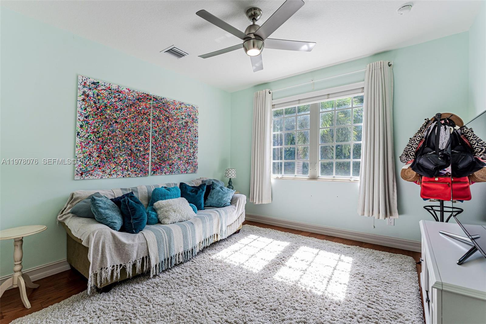 10221 Blue Palm St, Plantation FL 33324