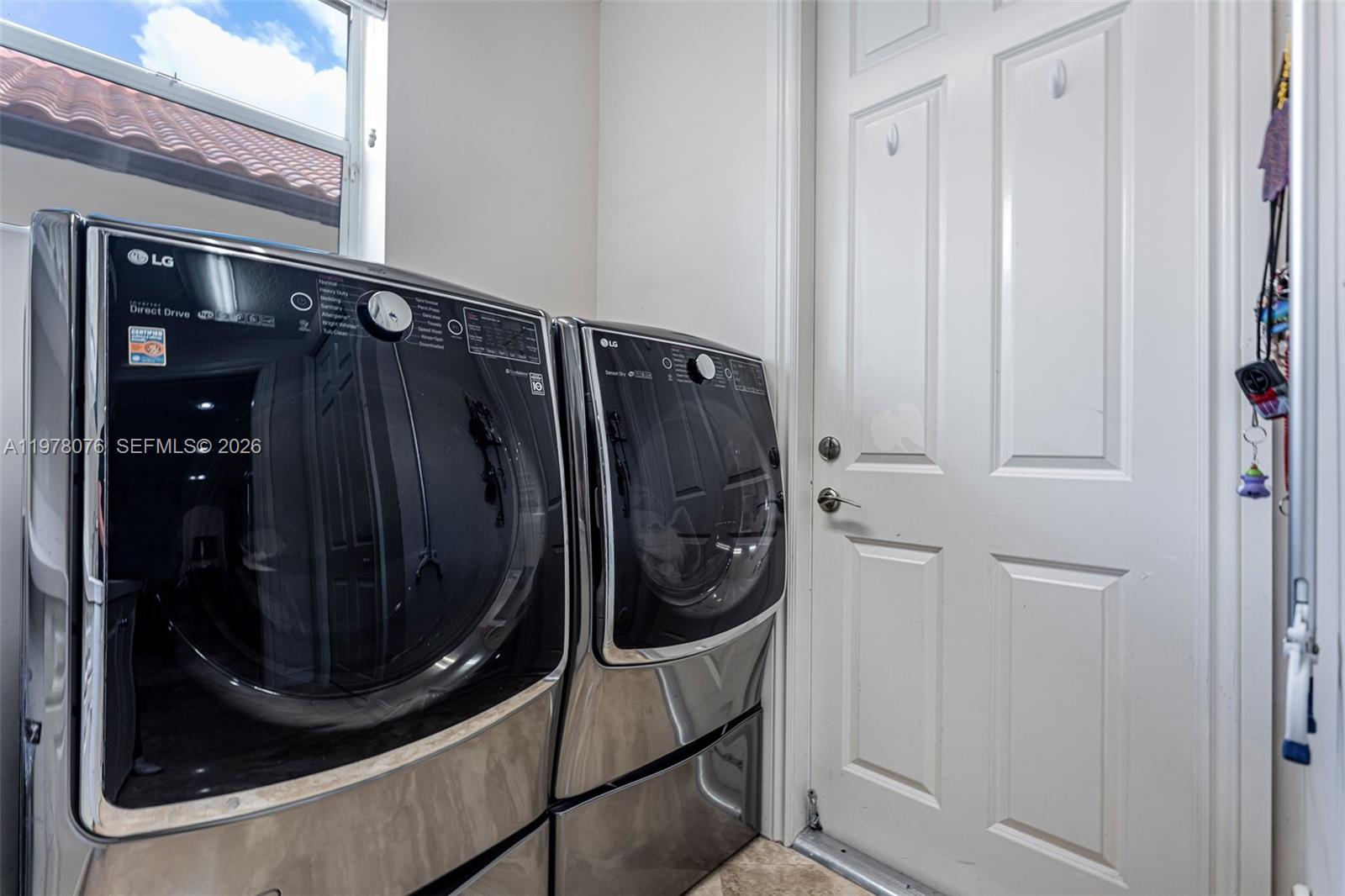 10221 Blue Palm St, Plantation FL 33324