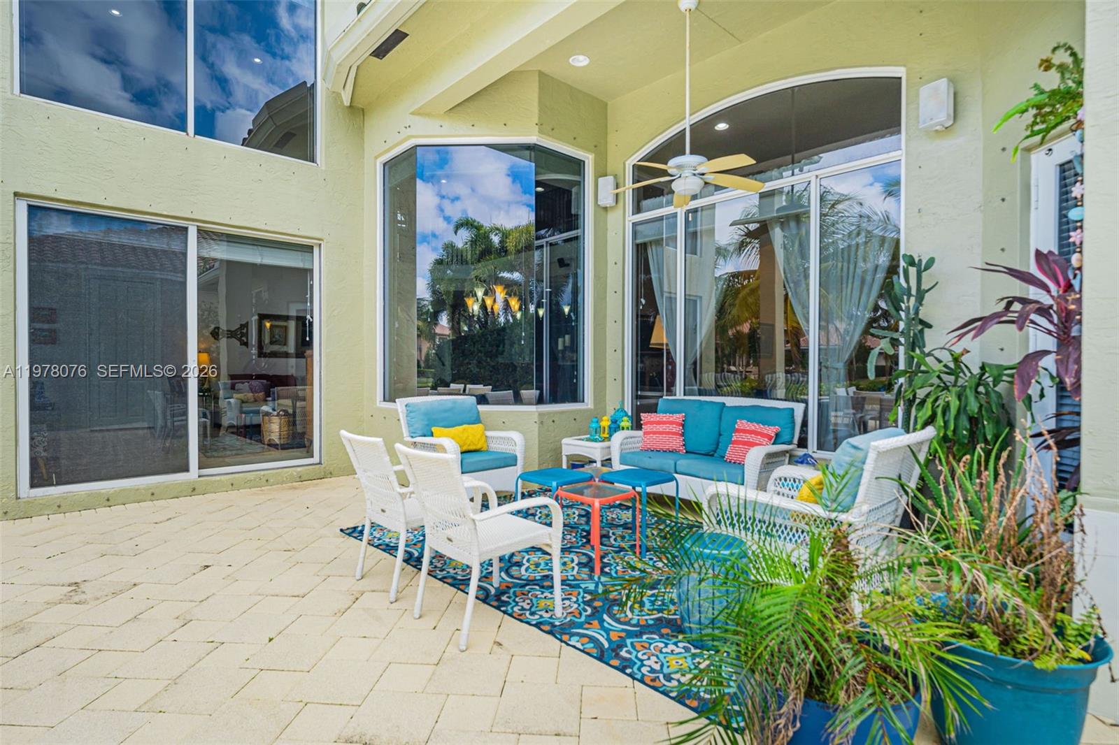 10221 Blue Palm St, Plantation FL 33324