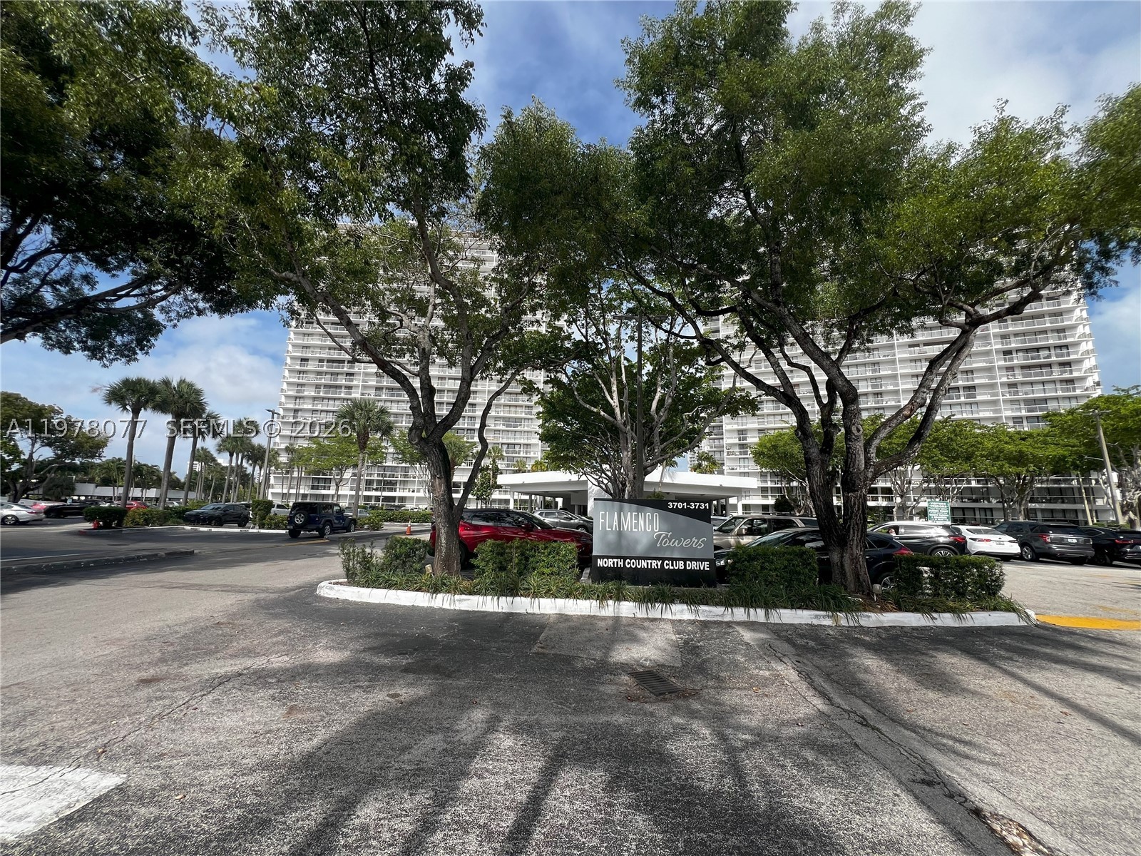 3701 N Country Club Dr #201, Aventura FL 33180