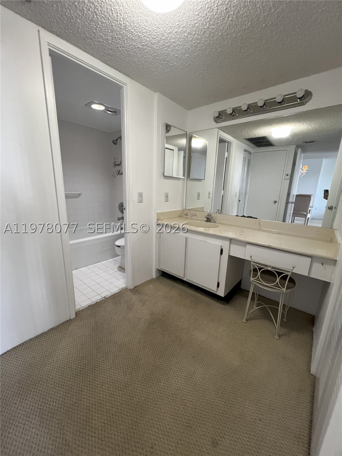 3701 N Country Club Dr #201, Aventura FL 33180