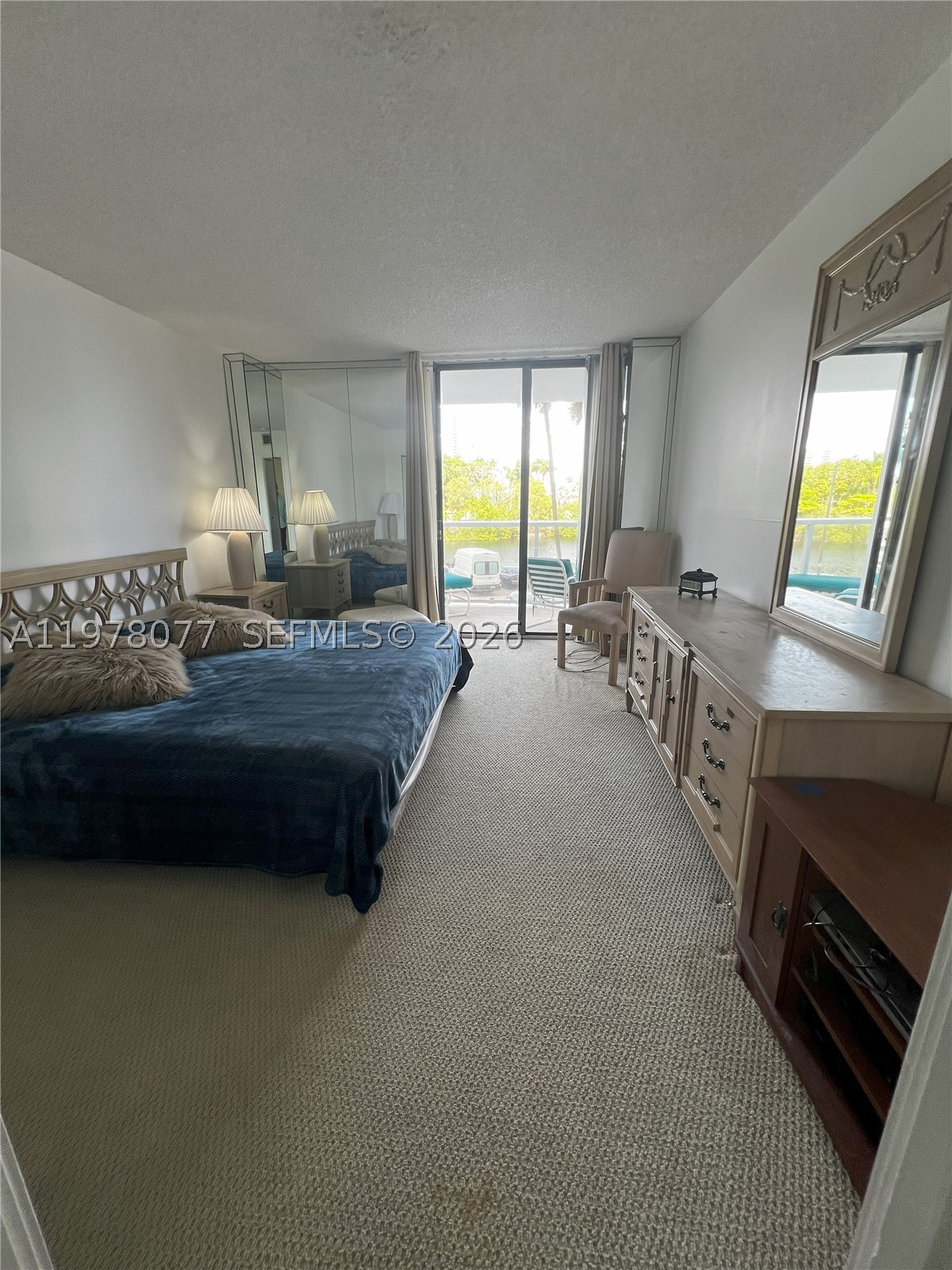 3701 N Country Club Dr #201, Aventura FL 33180