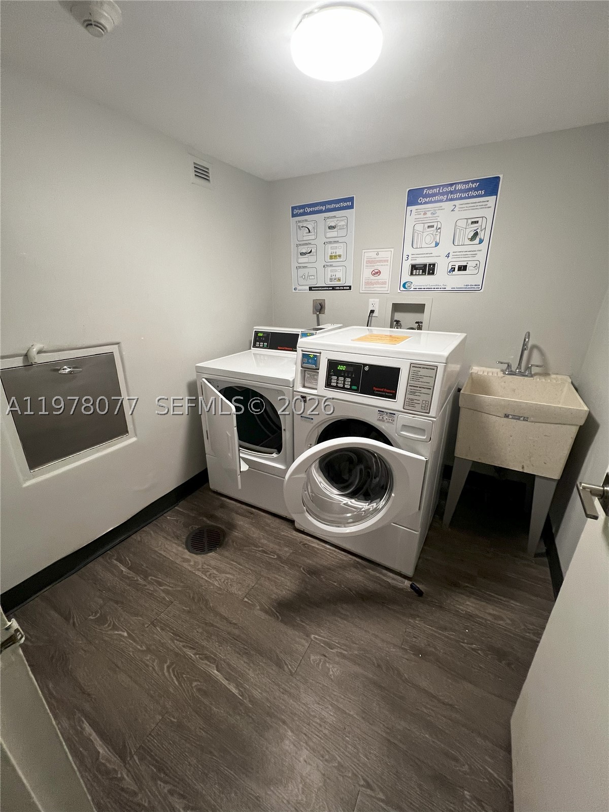 3701 N Country Club Dr #201, Aventura FL 33180