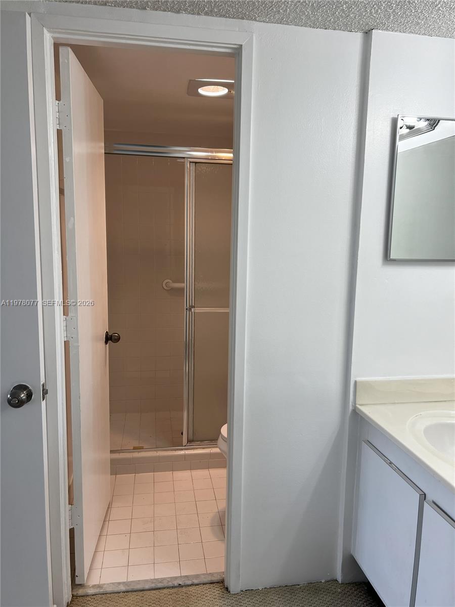 3701 N Country Club Dr #201, Aventura FL 33180