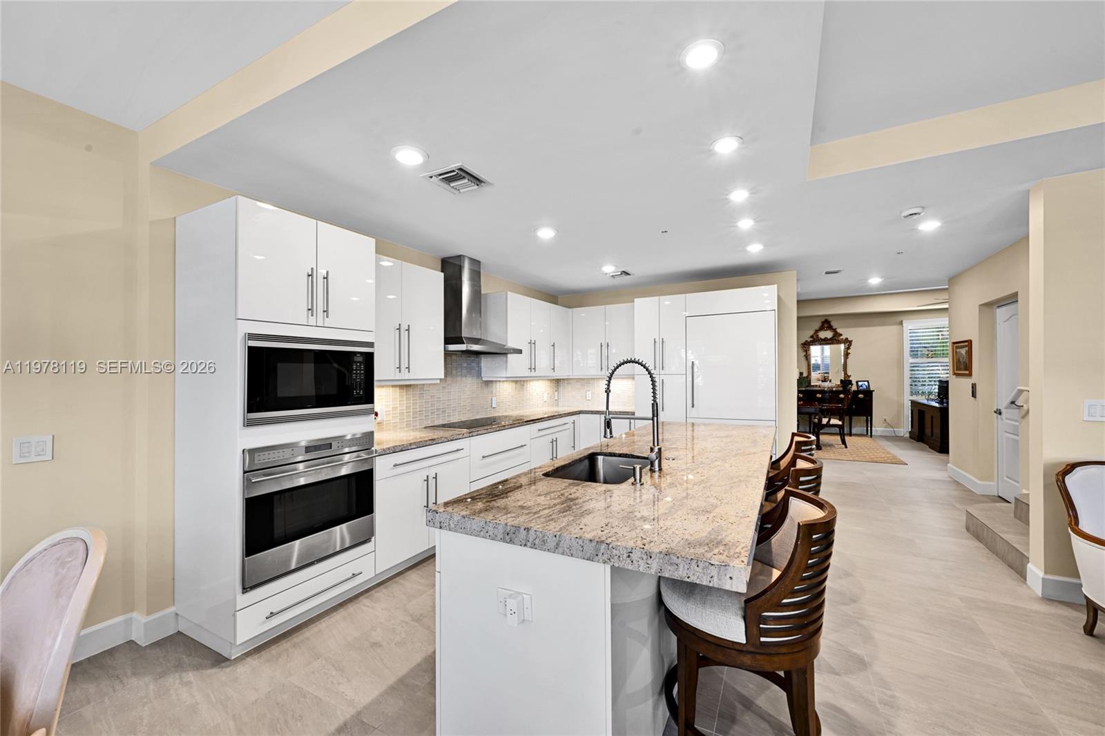 346 Elm St #A-10, Hollywood FL 33019