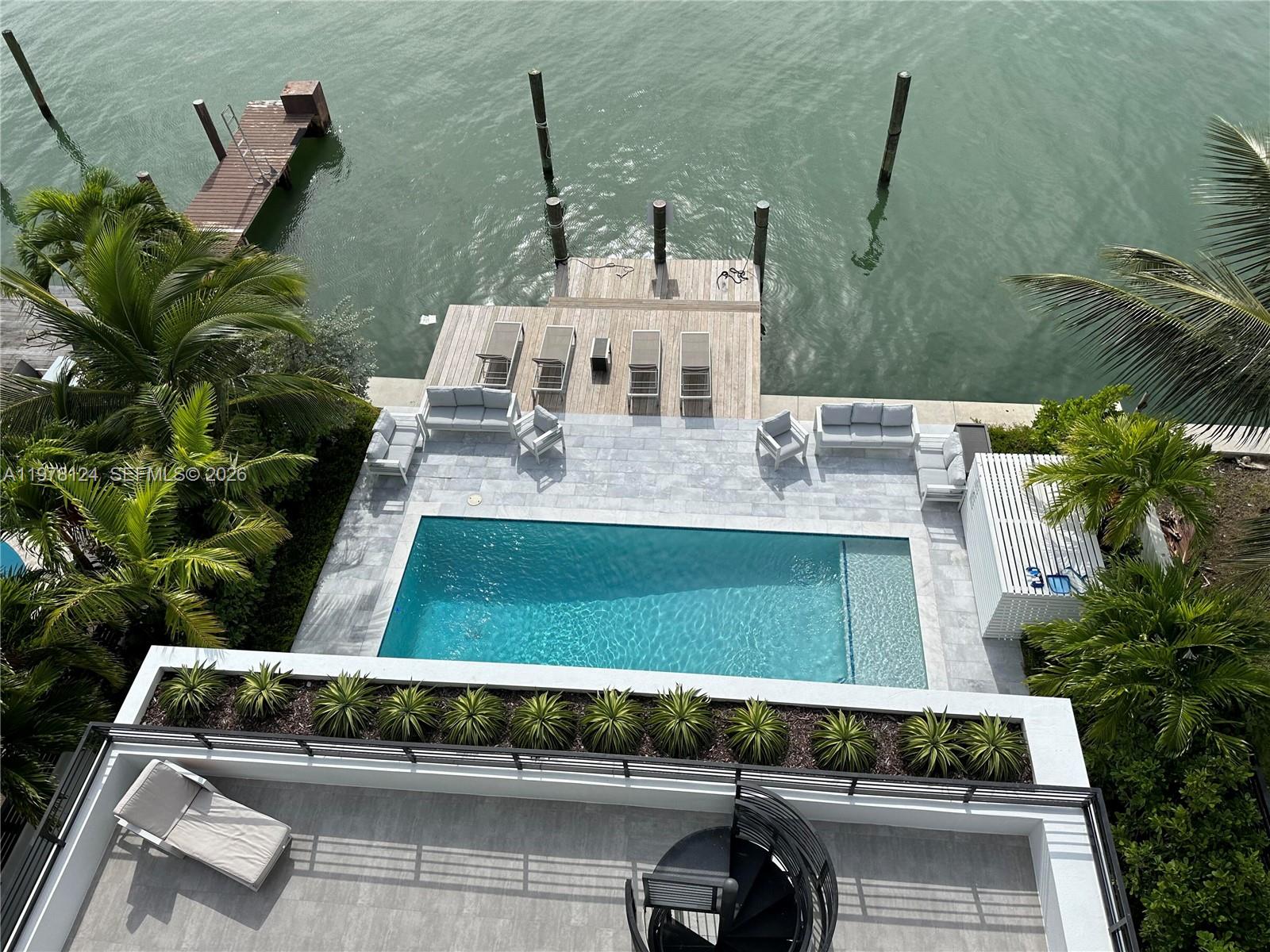 1930 Bay Dr #4, Miami Beach FL 33141