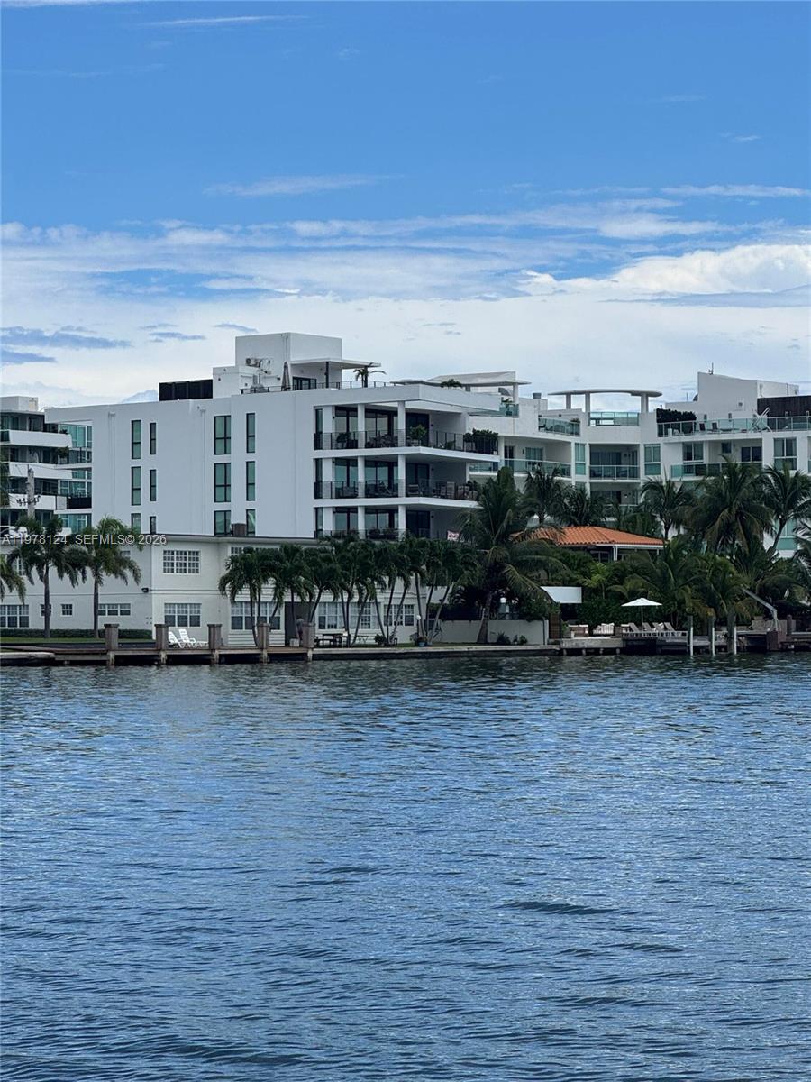 1930 Bay Dr #4, Miami Beach FL 33141