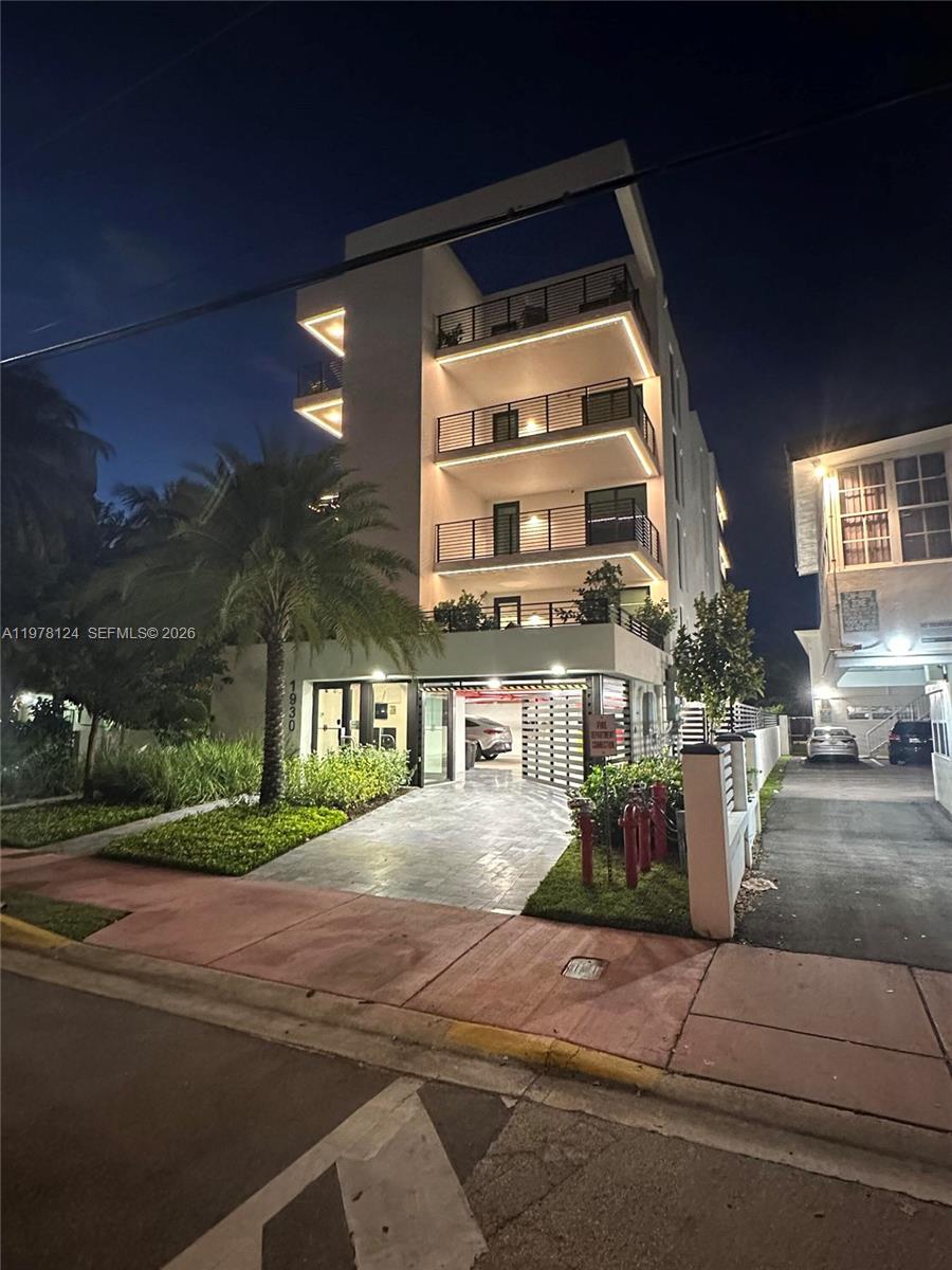 1930 Bay Dr #4, Miami Beach FL 33141