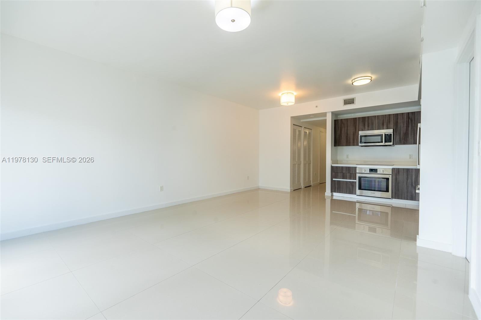 488 NE 18th St #3302, Miami FL 33132