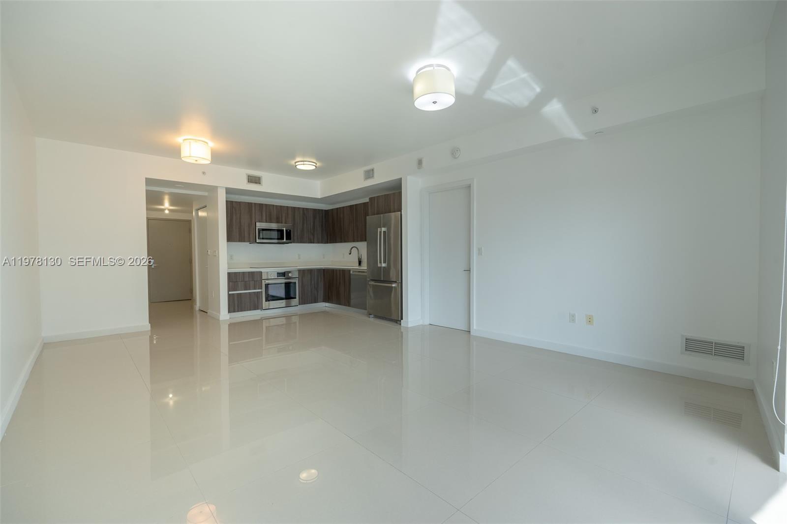 488 NE 18th St #3302, Miami FL 33132