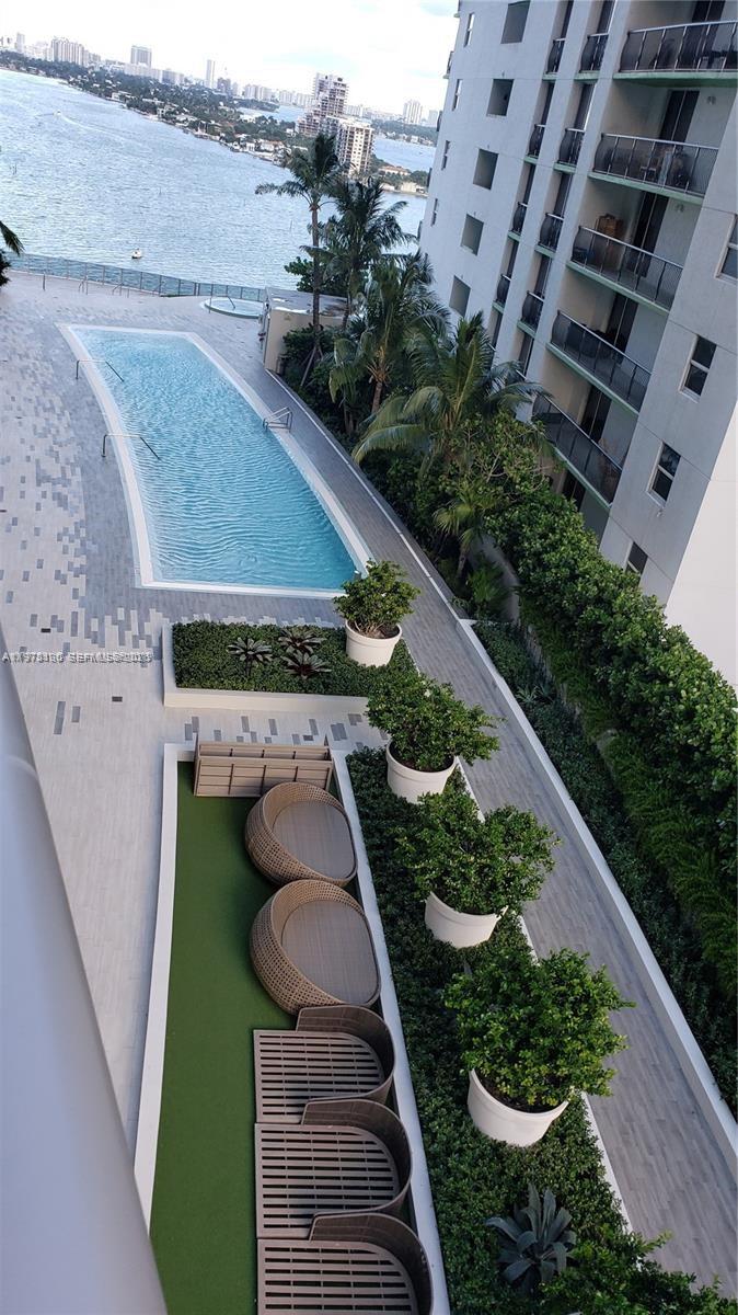 488 NE 18th St #3302, Miami FL 33132