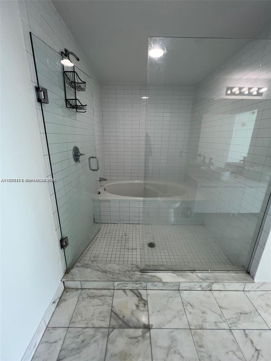 888 Biscayne Blvd #3205, Miami FL 33132