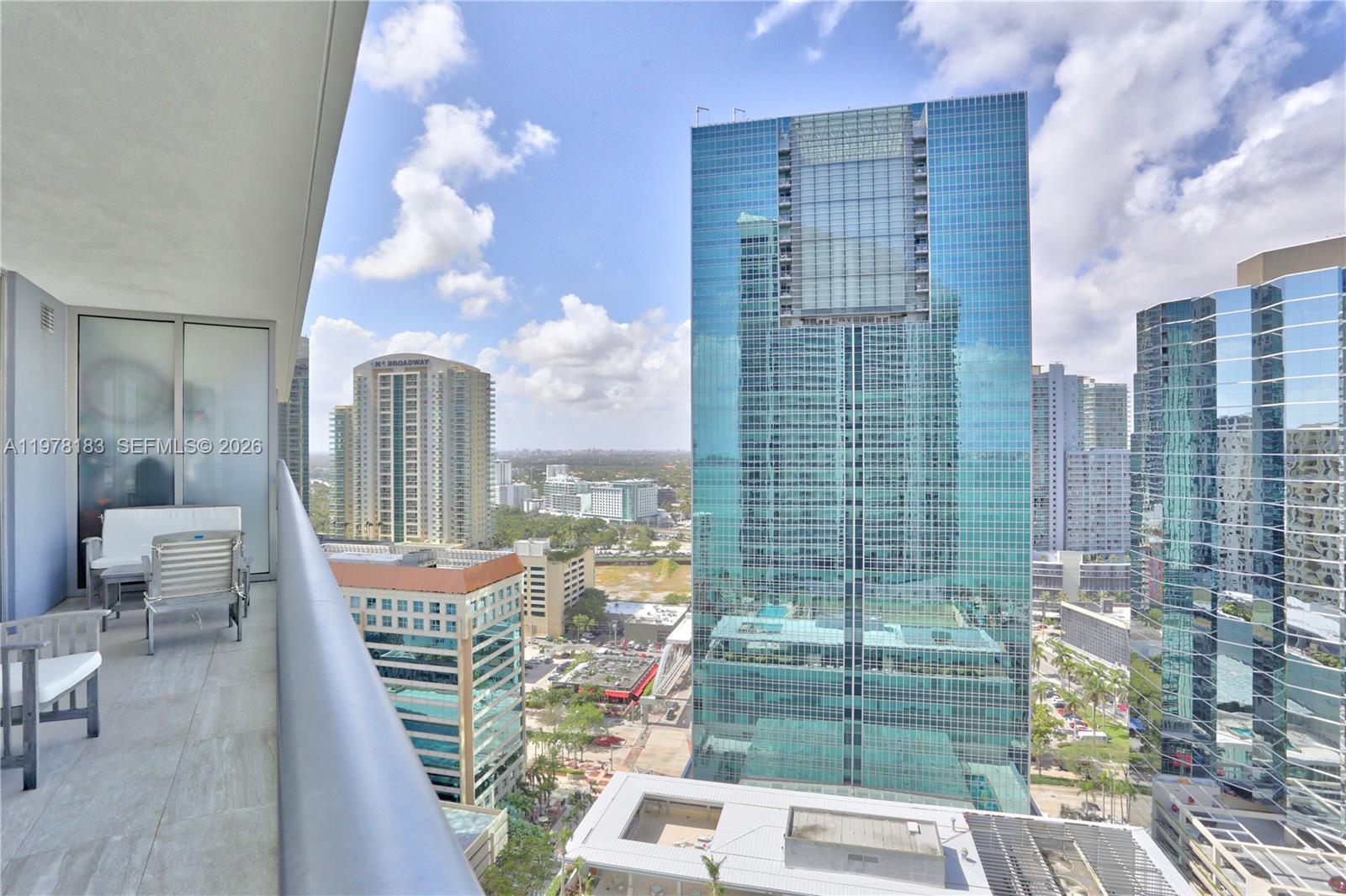 1300 Brickell Bay Dr #2700, Miami FL 33131