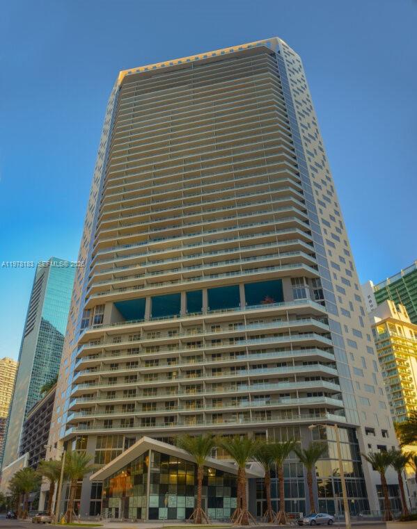1300 Brickell Bay Dr #2700, Miami FL 33131