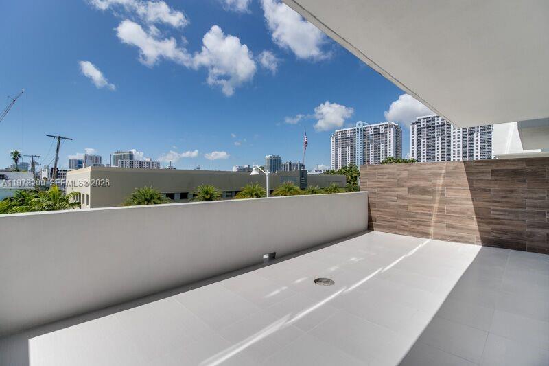 1201 20th St #312, Miami Beach FL 33139