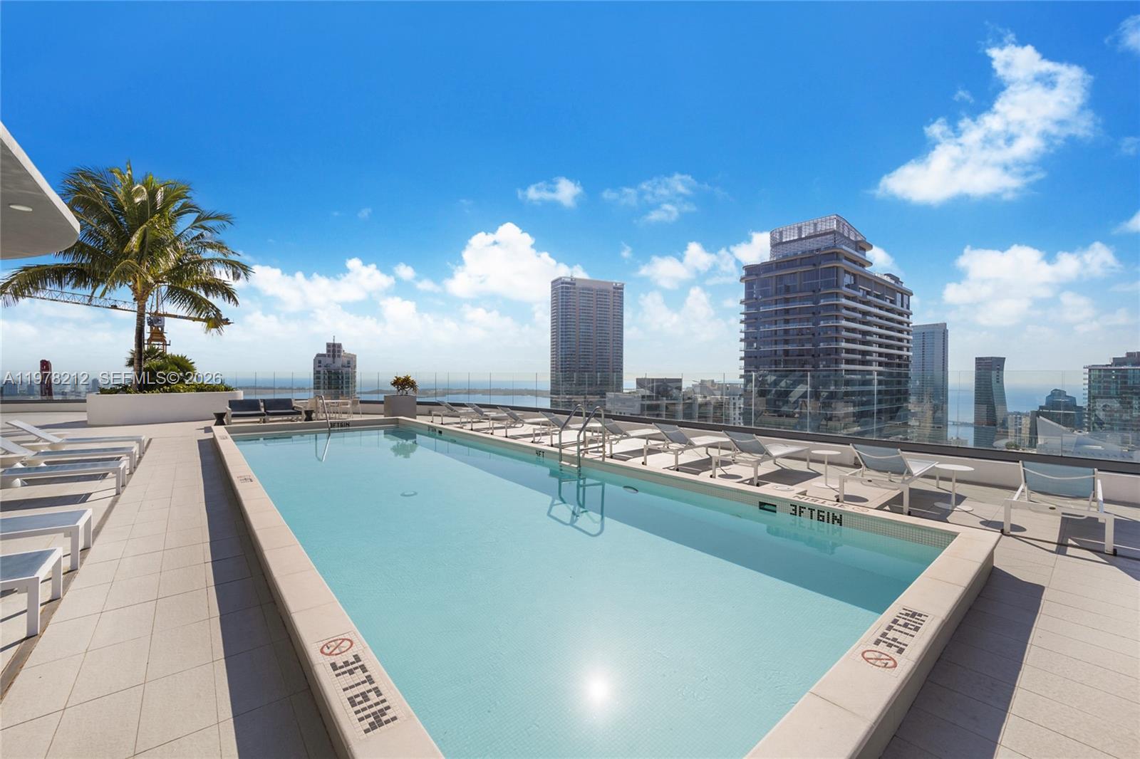 45 SW 9th St #1904, Miami FL 33130