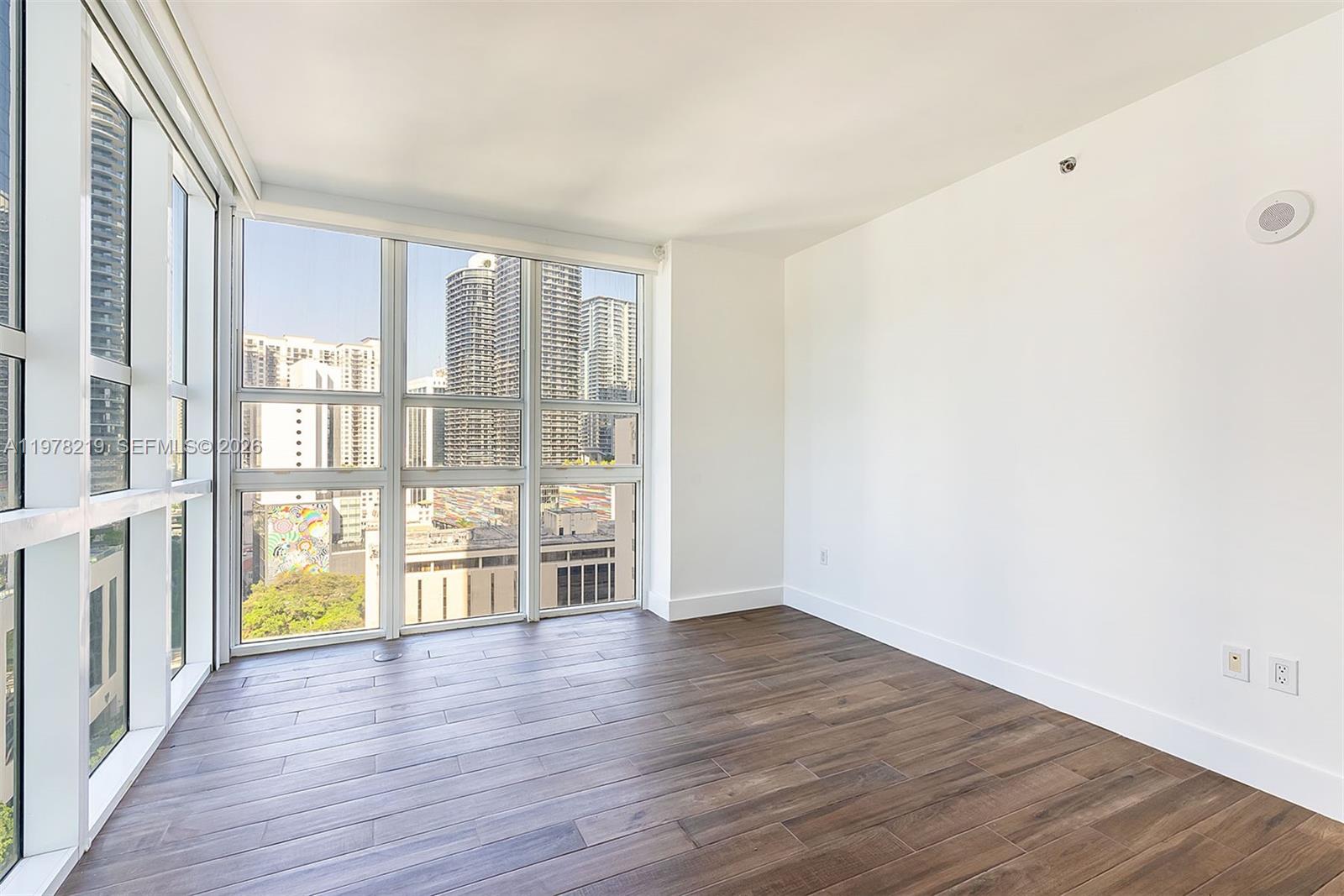 951 Brickell Ave #1711, Miami FL 33131