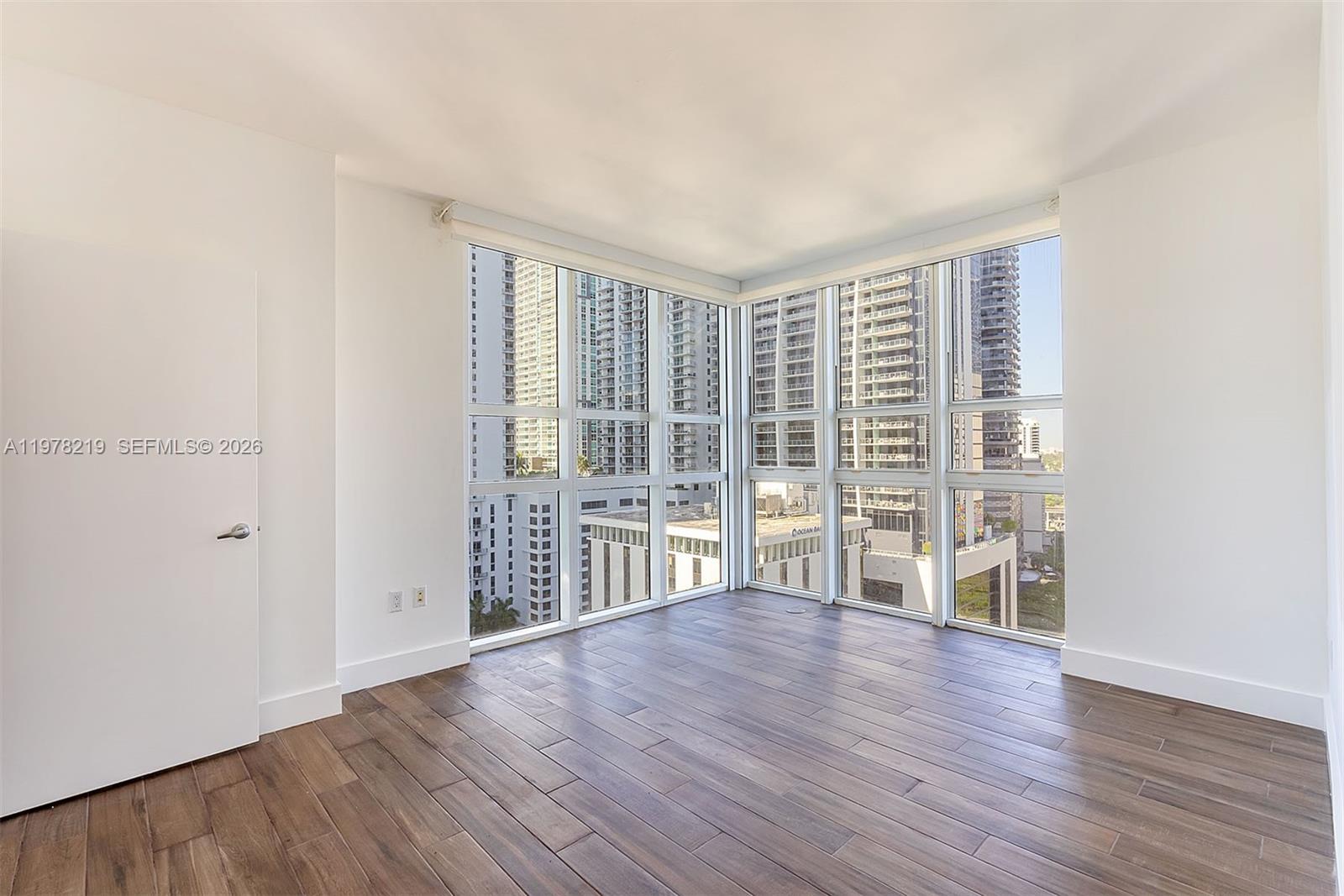 951 Brickell Ave #1711, Miami FL 33131