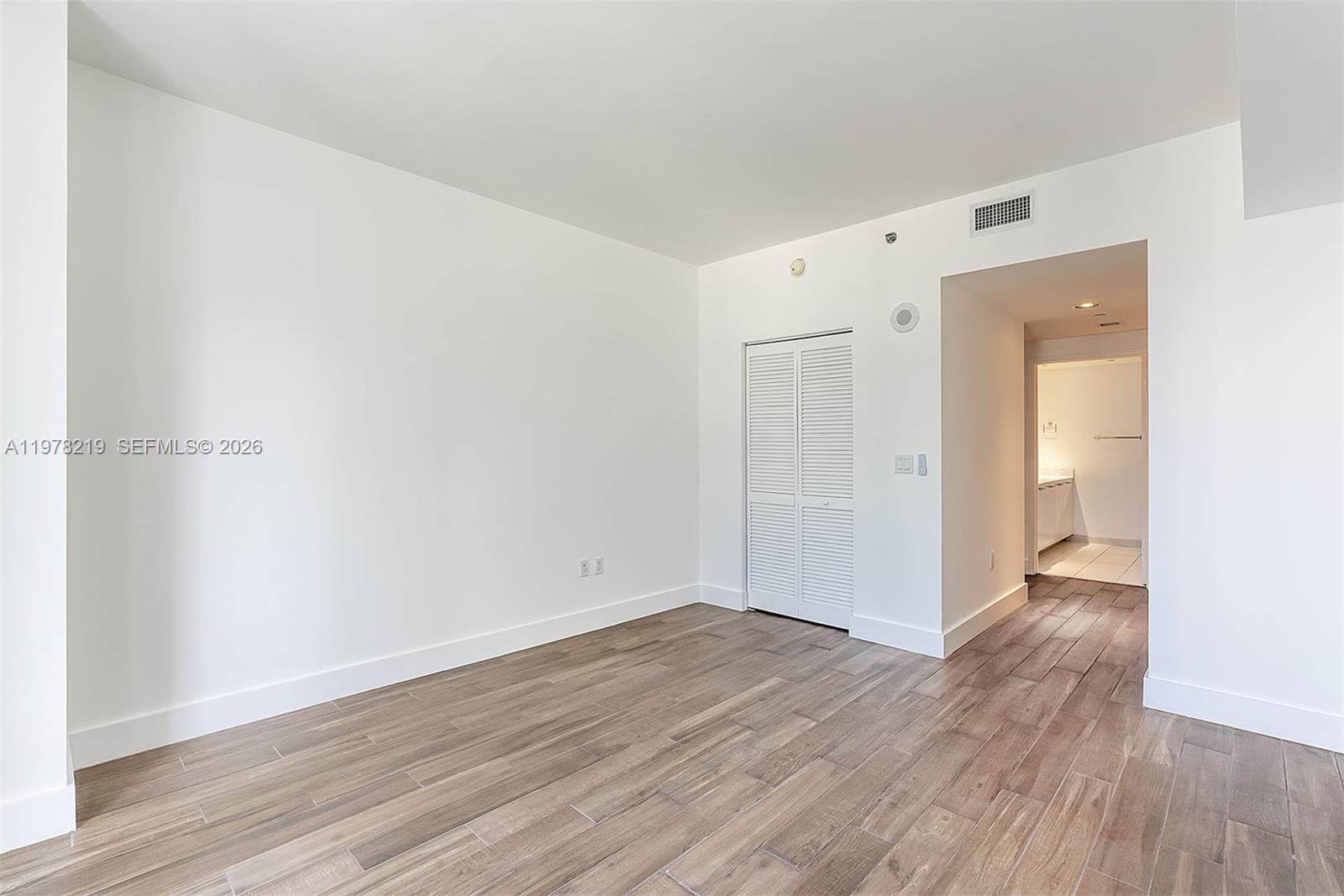 951 Brickell Ave #1711, Miami FL 33131