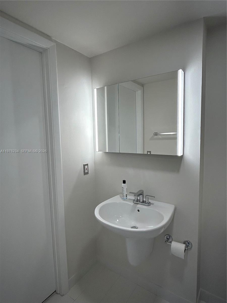 690 SW 1st Ct #2726, Miami FL 33130