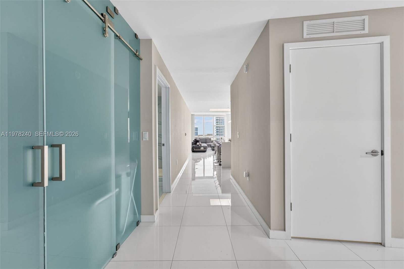 851 NE 1st Ave #1101, Miami FL 33132