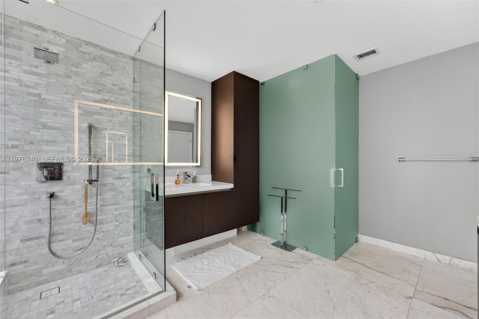 851 NE 1st Ave #1101, Miami FL 33132