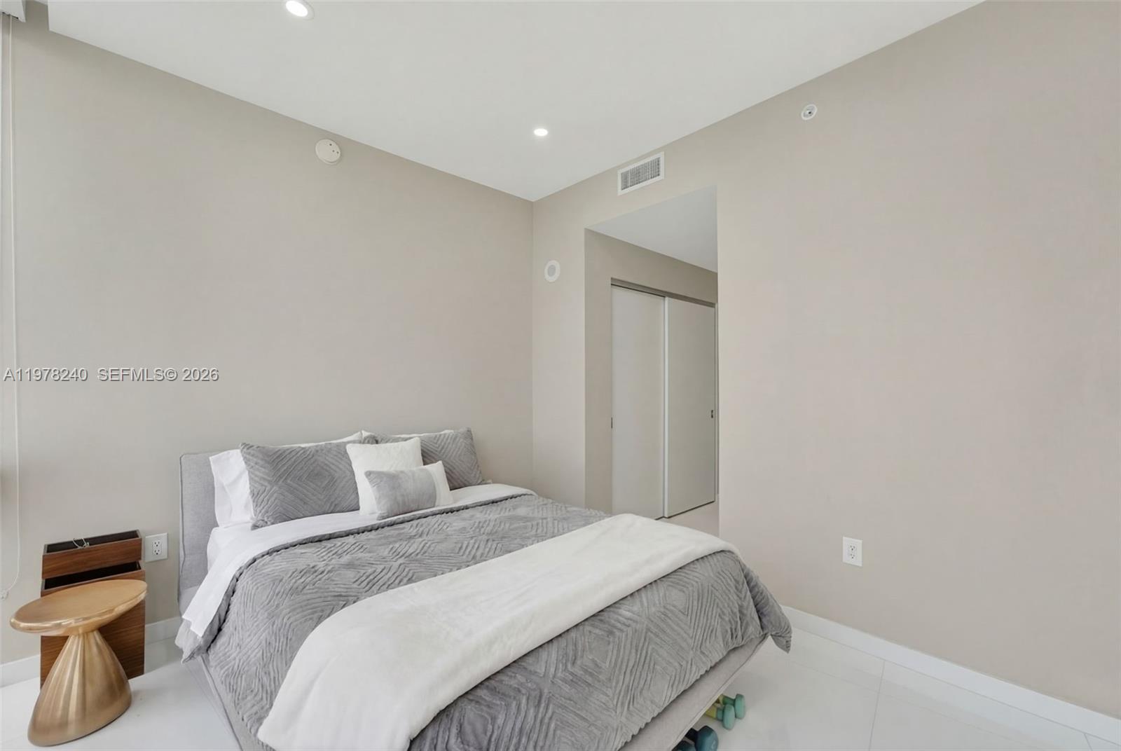 851 NE 1st Ave #1101, Miami FL 33132