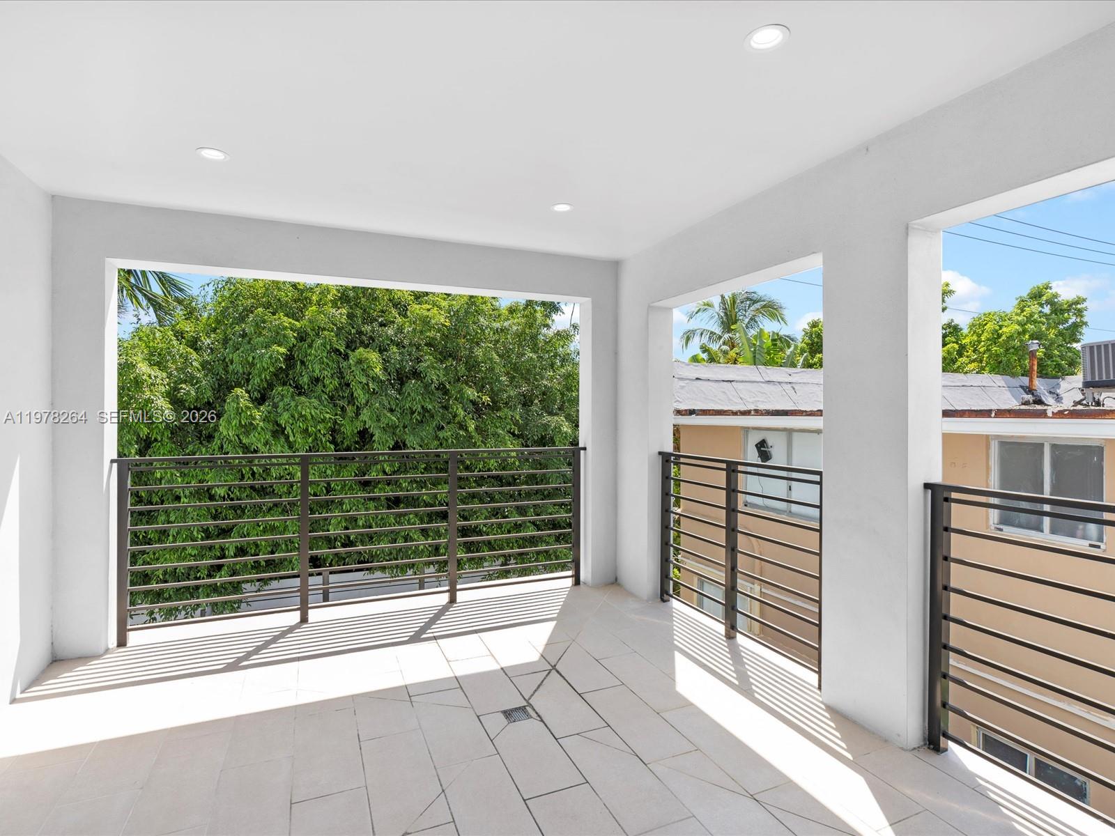 1134 71st St #3, Miami Beach FL 33141