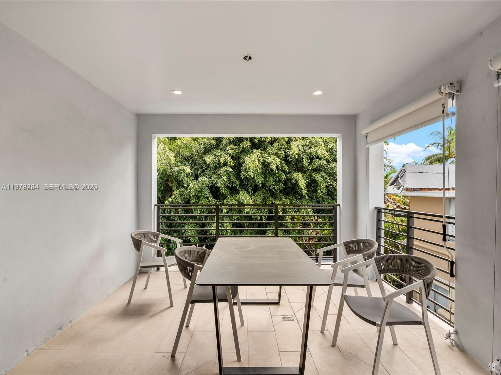 1134 71st St #3, Miami Beach FL 33141