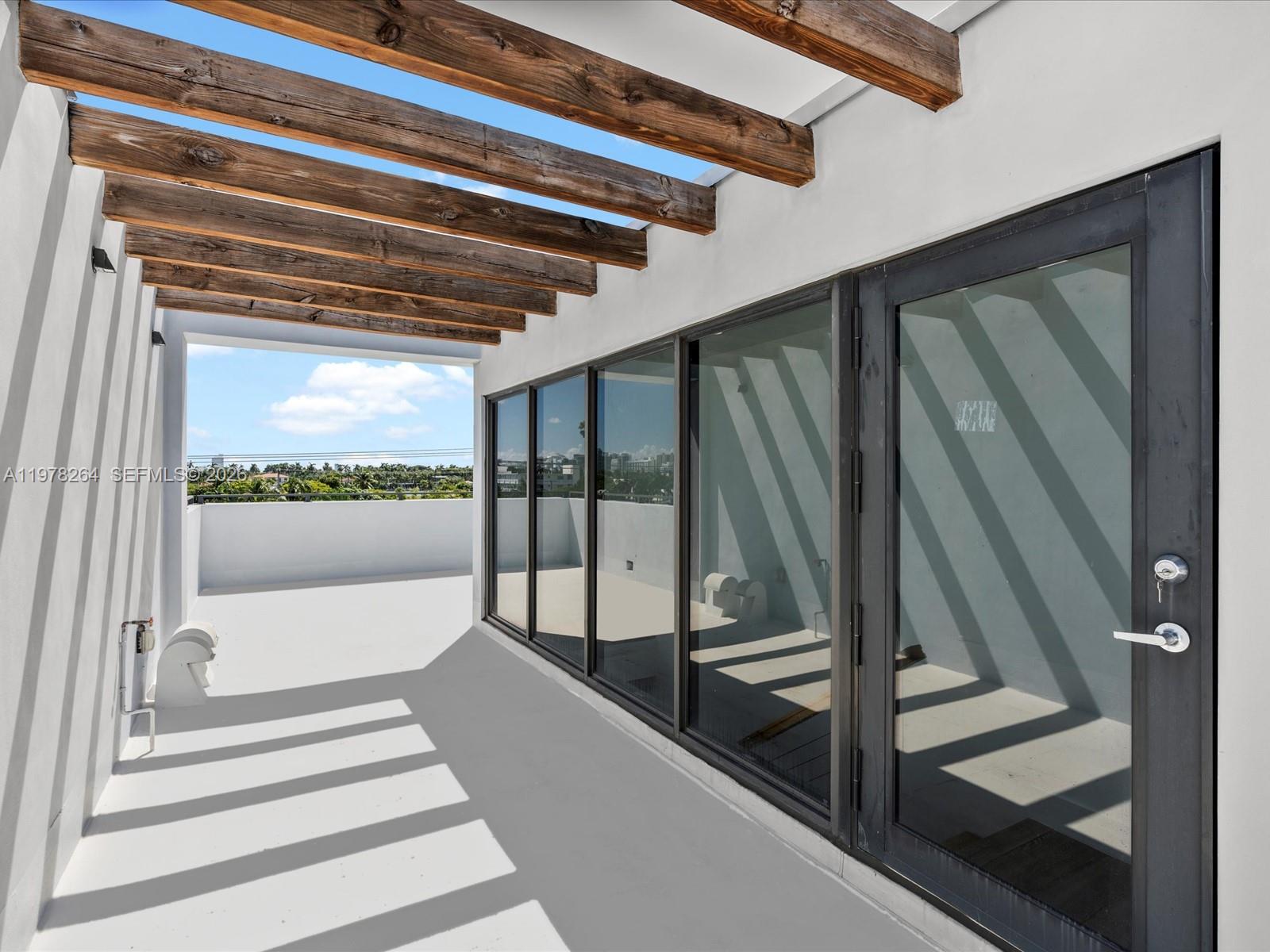 1134 71st St #3, Miami Beach FL 33141